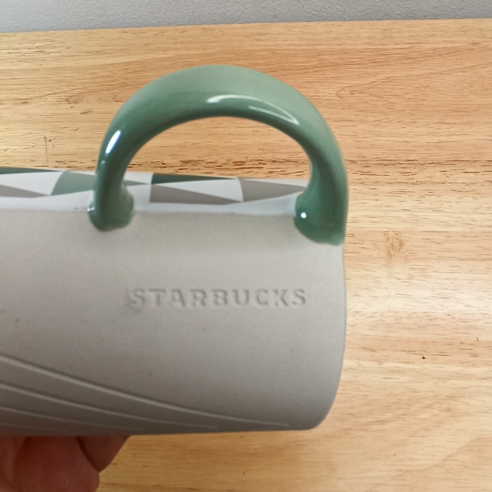 Starbucks Mug Mint Green Geometric Triangle Ceramic Coffee 12 Oz/ 355ml - Picture 6 of 6